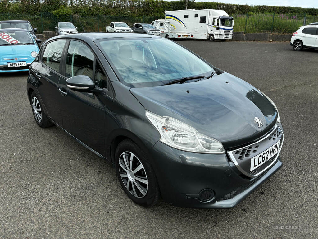 Peugeot 208 1.4 E-hdi Access Egc LC62HHN Grey #2