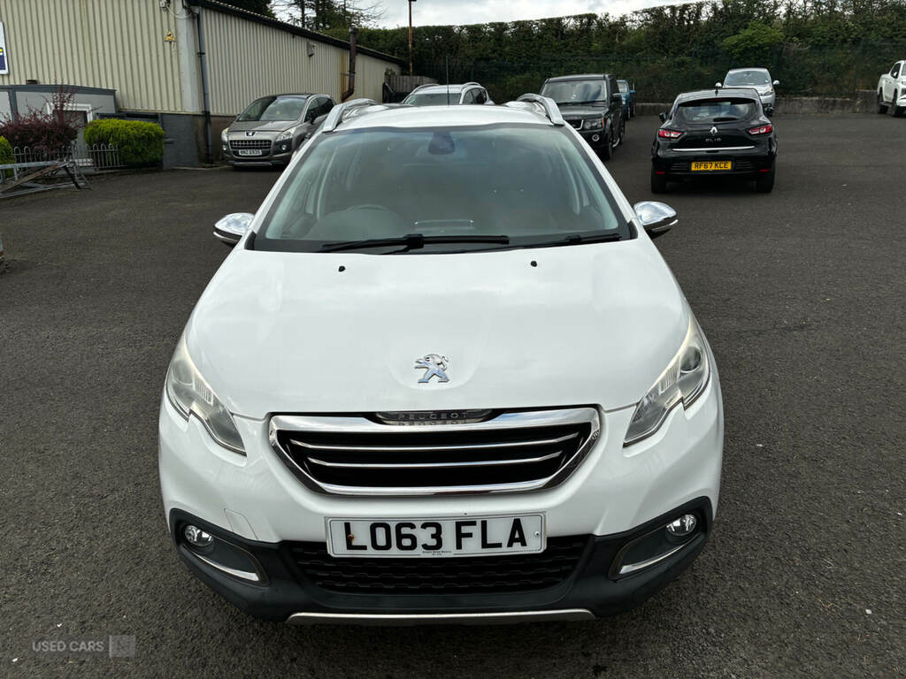 Peugeot 2008 1.6 E-hdi Allure LO63FLA White #2