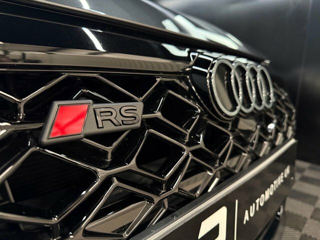 Audi RS3 2025 2.5 Tfsi Carbon Black Sportback S Black #5