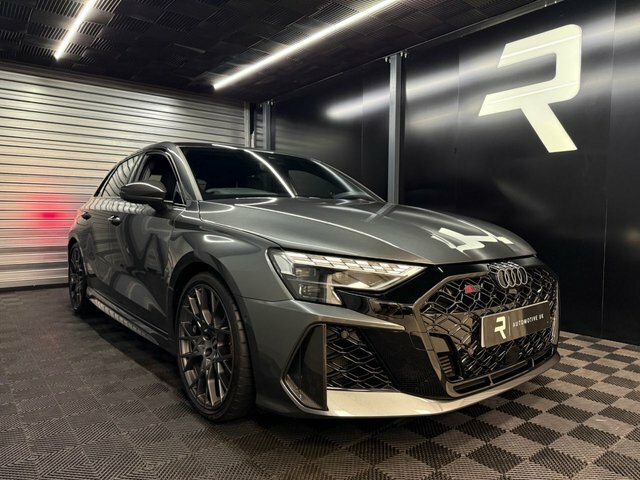 Audi RS3 2025 2.5 Tfsi Carbon Black Sportback S Black