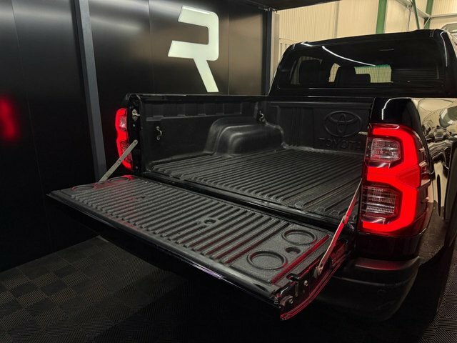 Toyota HILUX Hi-luxury Invincible X D-4d 4Wd Double Cab Grey #56