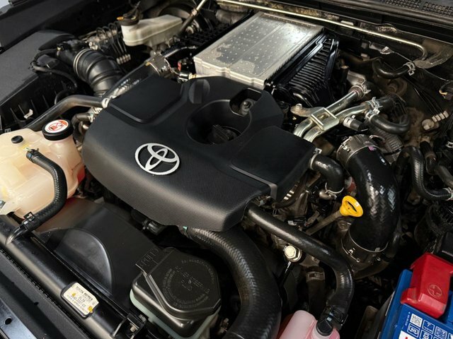 Toyota HILUX Hi-luxury Invincible X D-4d 4Wd Double Cab Grey #46