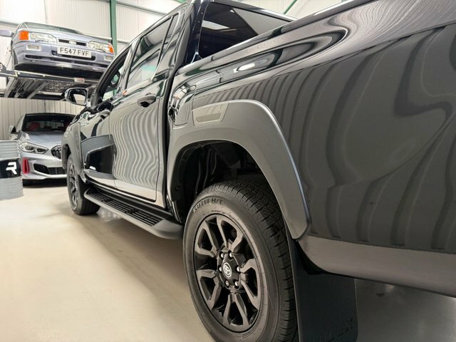 Toyota HILUX Hi-luxury Invincible X D-4d 4Wd Double Cab Grey #63