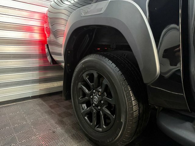 Toyota HILUX Hi-luxury Invincible X D-4d 4Wd Double Cab Grey #44