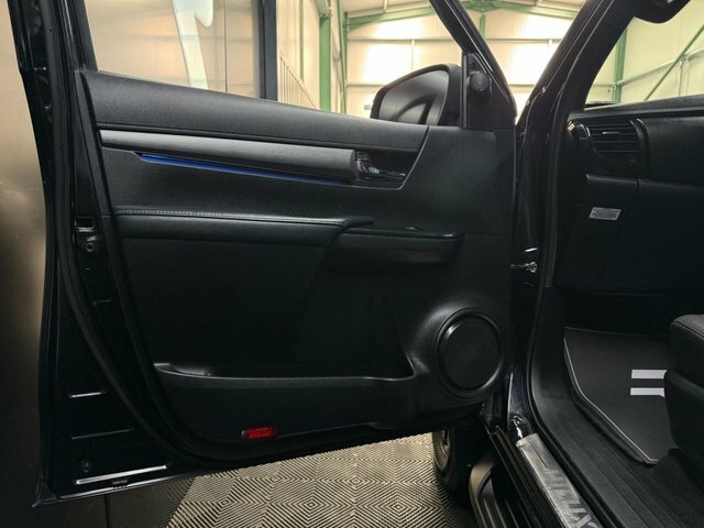 Toyota HILUX Hi-luxury Invincible X D-4d 4Wd Double Cab Grey #52