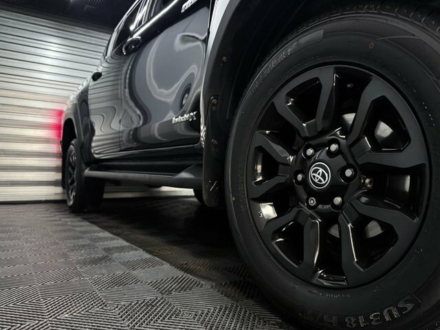Toyota HILUX Hi-luxury Invincible X D-4d 4Wd Double Cab Grey #17