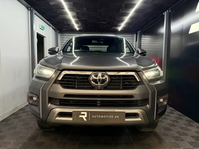 Toyota HILUX 2023 2.8 D-4d Invincible X Pickup Double Cab D Grey #2