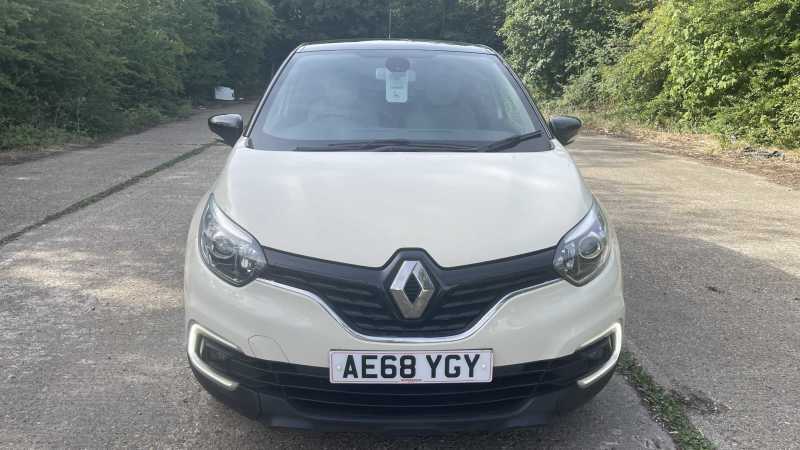 Renault Captur Iconic Tce White #2