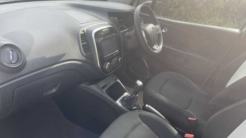 Renault Captur Iconic Tce White #6