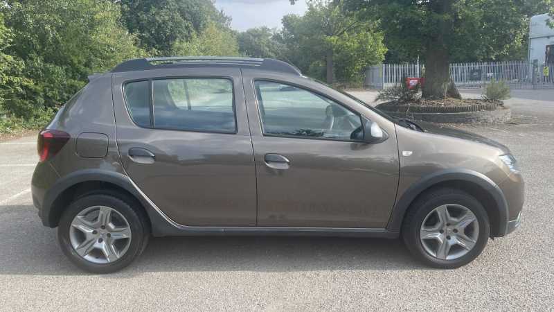 Dacia Sandero Stepway Stepway 0.9 Tce Laureate Euro 6 Ss White #25