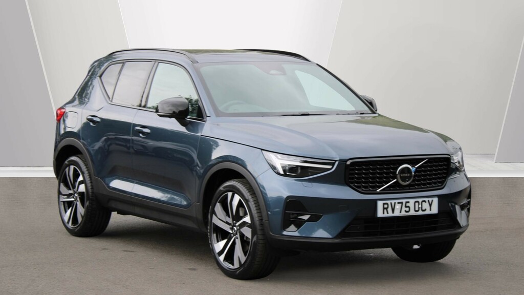 Volvo XC40 B4 P Ultra Dark Sunroof, Harmankardon Sound, 3