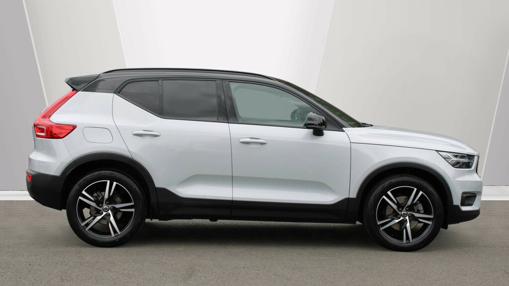 Volvo XC40 B4 P R-design Sunroof, Park Camera, Tinted Wind  #3