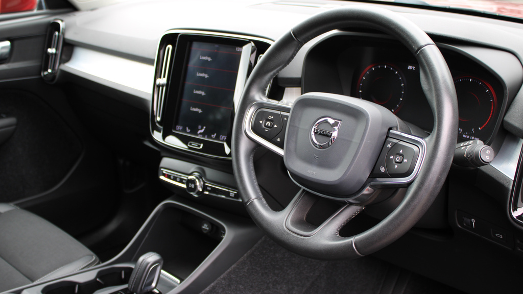 Volvo XC40 D3 Momentum Winter Pack, Apple Carplay, Blis KR69DWM #4