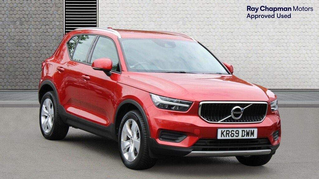 Volvo XC40 D3 Momentum Winter Pack, Apple Carplay, Blis