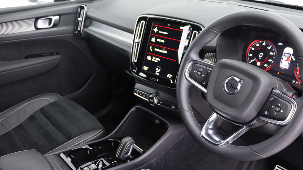 Volvo XC40 T3 R-design Park Assist, Cruise Control, Tin YY22FZP #4