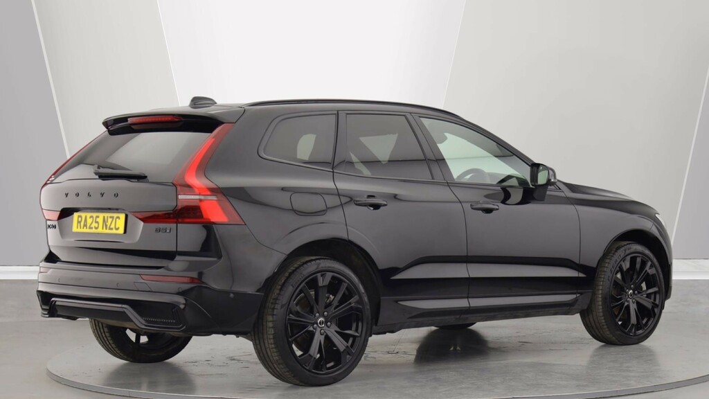 Volvo XC60 B5 P Awd Plus Black Edition Harmankardon Sound RA25NZC #2