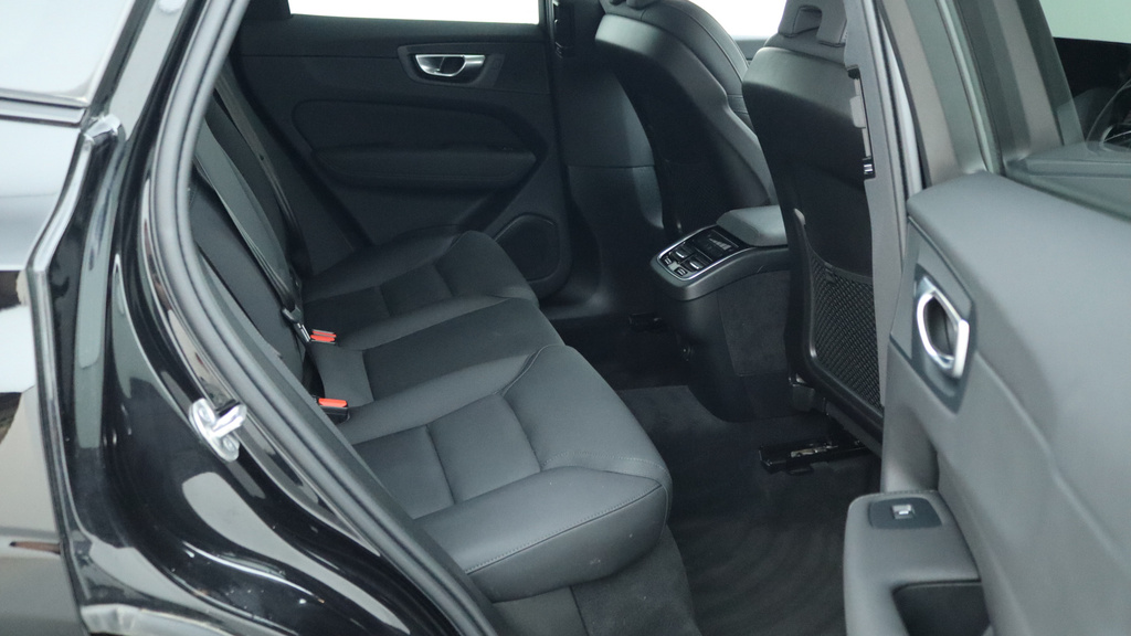 Volvo XC60 B5 P Awd Plus Dark Harmankardon Sound, 360 Cam RF25AZB #6