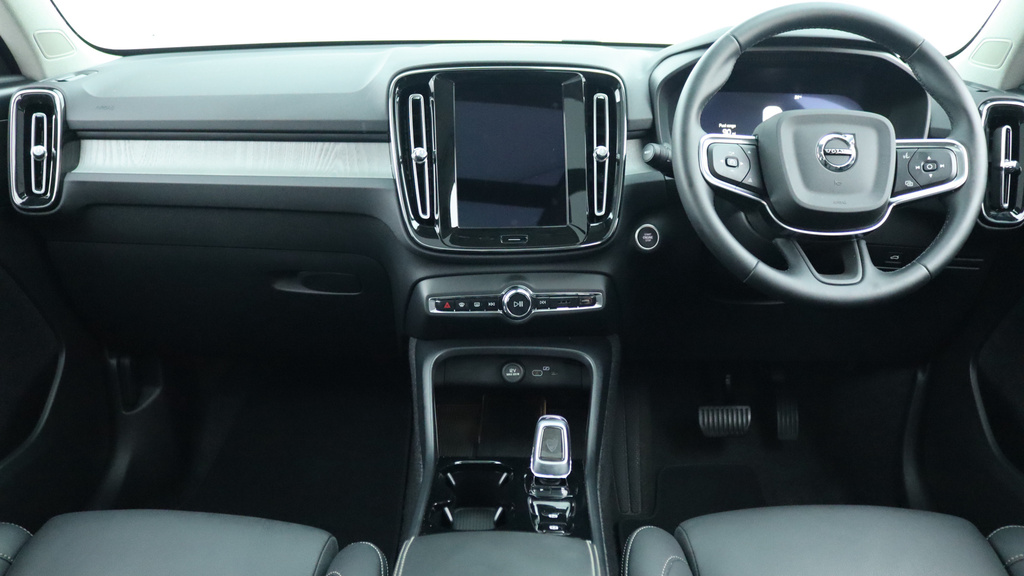 Volvo XC40 B3 P Ultra Dark Sunroof, Harmankardon Sound, 3 RV75USZ #5