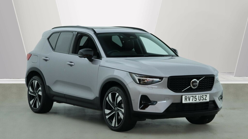 Volvo XC40 B3 P Ultra Dark Sunroof, Harmankardon Sound, 3