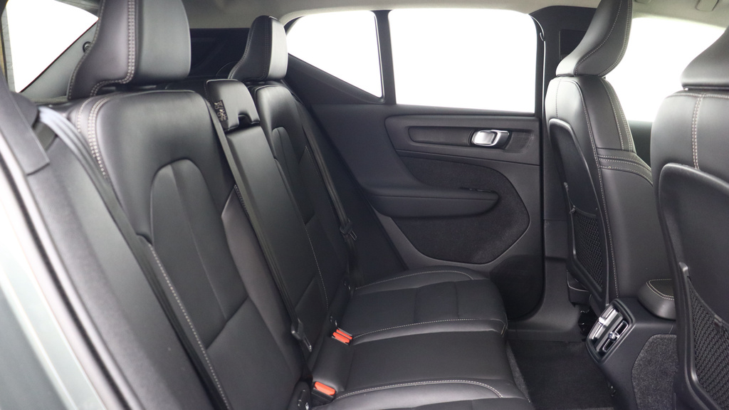 Volvo XC40 B3 P Ultra Bright Sunroof, Harmankardon Sound, RF25UVB #6