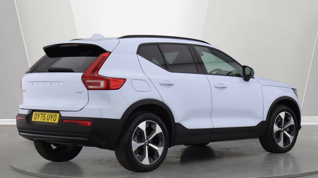 Volvo XC40 B3 P Plus Dark Park Camera, Heated Seats, Apple OY75UYO #2