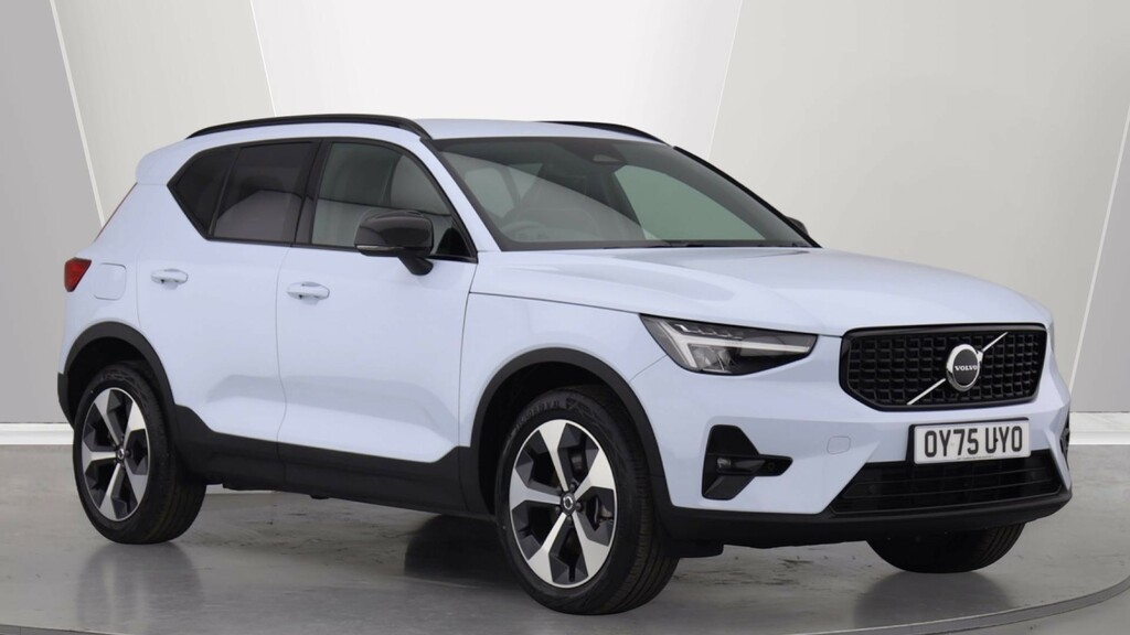 Volvo XC40 B3 P Plus Dark Park Camera, Heated Seats, Apple 