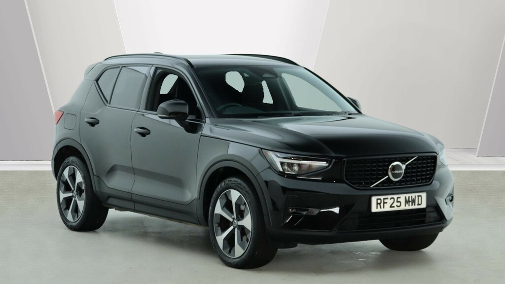 Volvo XC40 B3 P Plus Dark Park Camera, Heated Seats, Apple