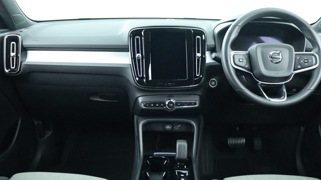 Volvo XC40 B3 P Plus Dark Low Tax, 360 Camera, Pre-conditi #5