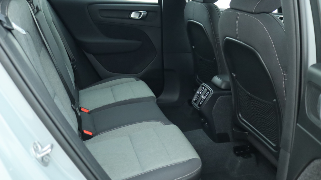 Volvo XC40 B3 P Plus Dark Low Tax, 360 Camera, Pre-conditi #6