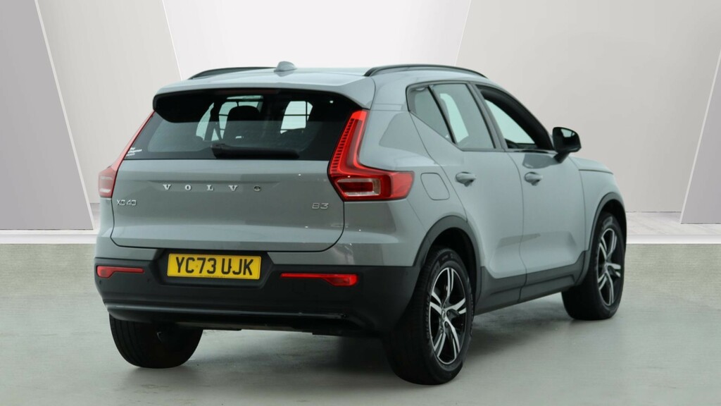 Volvo XC40 B3 P Plus Dark Low Tax, 360 Camera, Pre-conditi #2