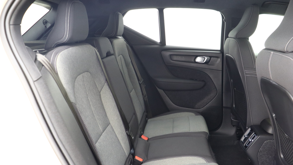 Volvo XC40 B3 P Core Park Assist, Cruise Control, Apple Ca RJ25WCE #6