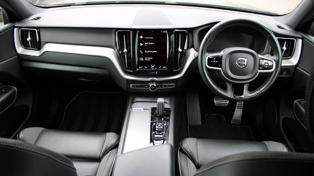 Volvo XC60 B4 D R-design Sunroof, Heated Seats, Apple Carp #5