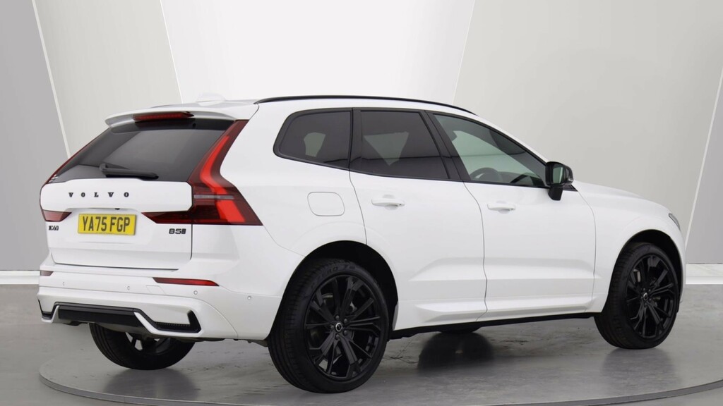 Volvo XC60 B5 P Awd Plus Black Edition Harmankardon Sound YA75FGP  #2