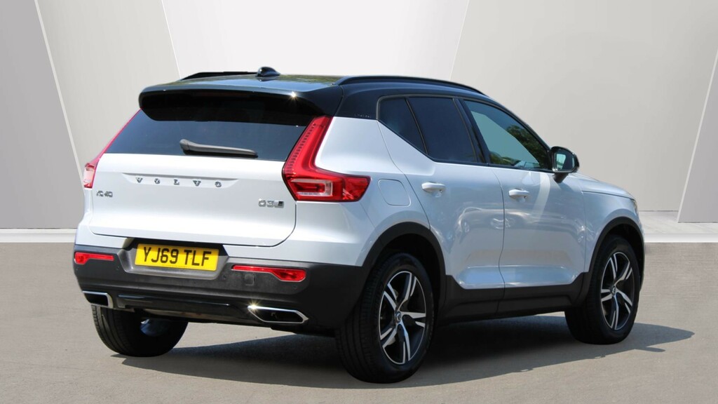 Volvo XC40 D3 Awd R-design Sunroof, Winter Pack, Park C YJ69TLF #2