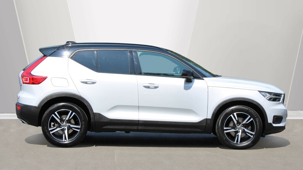 Volvo XC40 D3 Awd R-design Sunroof, Winter Pack, Park C YJ69TLF #3