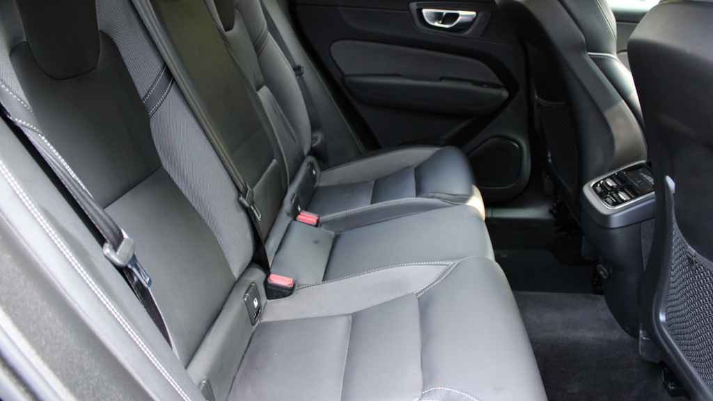 Volvo XC60 B5 P Awd Plus Black Edition Harmankardon Sound RA25NYX #6