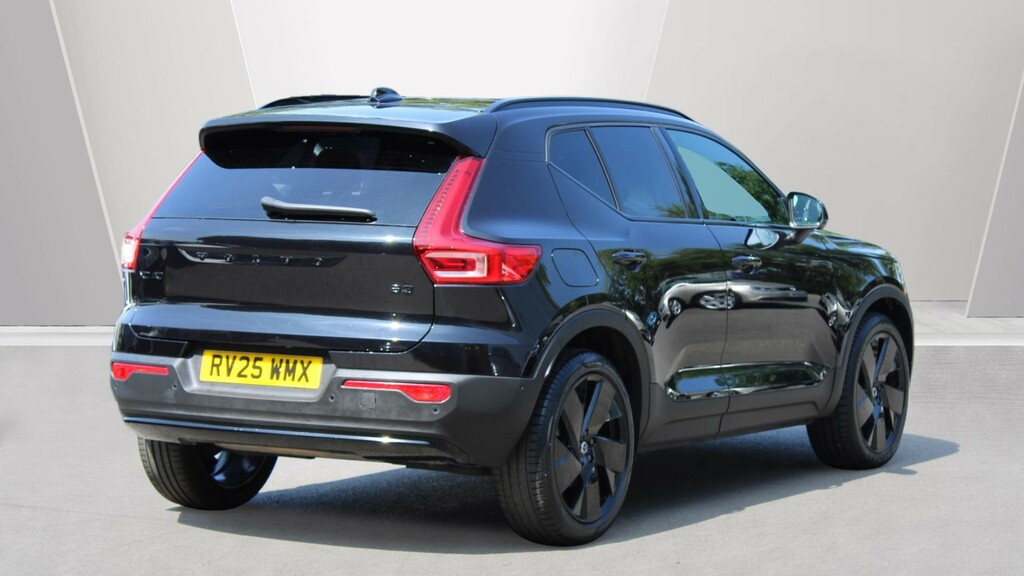 Volvo XC40 B3 P Ultra Black Edition Sunroof, Harmankardon RV25WMX #2