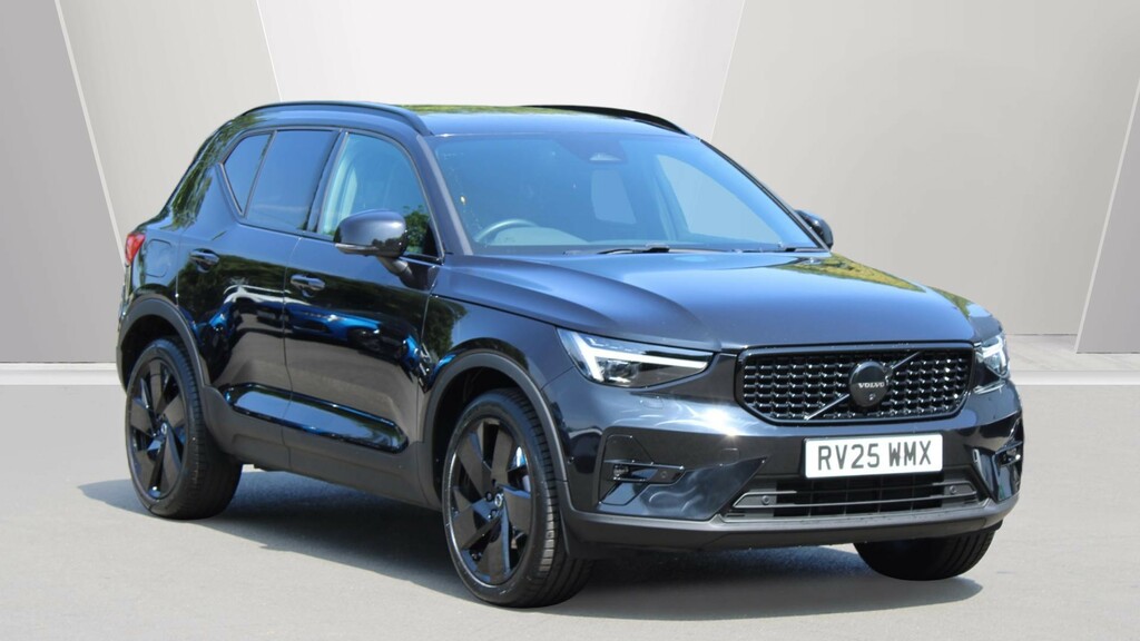 Volvo XC40 B3 P Ultra Black Edition Sunroof, Harmankardon