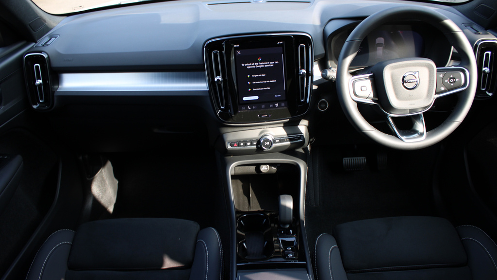 Volvo XC40 B4 P Plus Dark Park Camera, Heated Seats, Apple RF25XWO  #5
