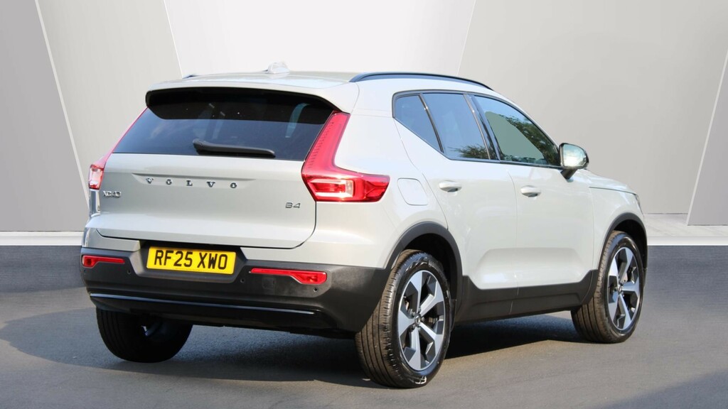 Volvo XC40 B4 P Plus Dark Park Camera, Heated Seats, Apple RF25XWO  #2