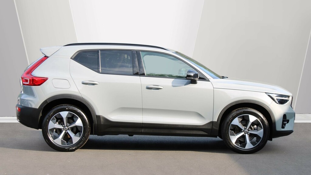 Volvo XC40 B4 P Plus Dark Park Camera, Heated Seats, Apple RF25XWO  #3