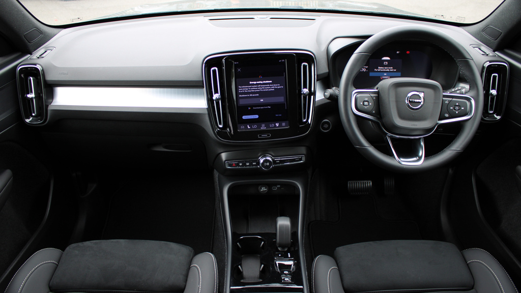 Volvo XC40 B3 P Plus Dark Park Camera, Heated Seats, Apple RF25XWH #5