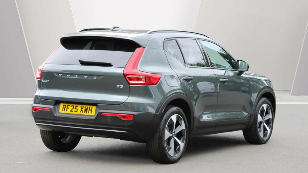 Volvo XC40 B3 P Plus Dark Park Camera, Heated Seats, Apple RF25XWH #2