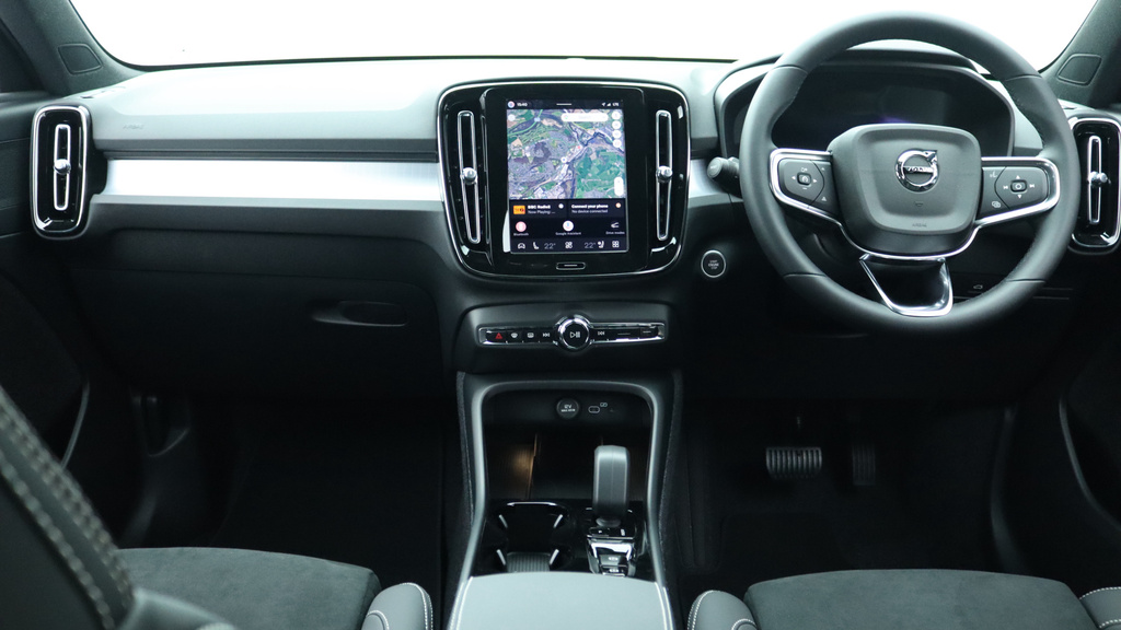 Volvo XC40 B3 P Plus Dark Park Camera, Heated Seats, Apple  #5