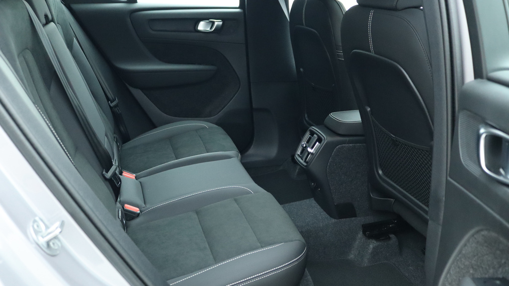 Volvo XC40 B3 P Plus Dark Park Camera, Heated Seats, Apple  #6