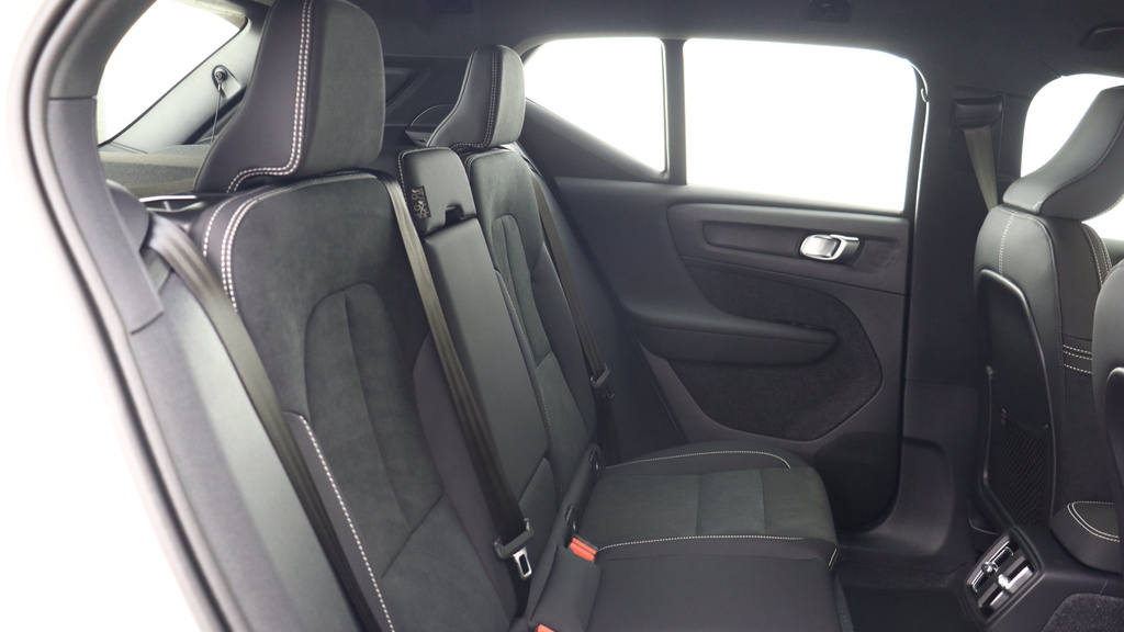 Volvo XC40 B3 P Plus Dark Park Camera, Heated Seats, Apple  #6