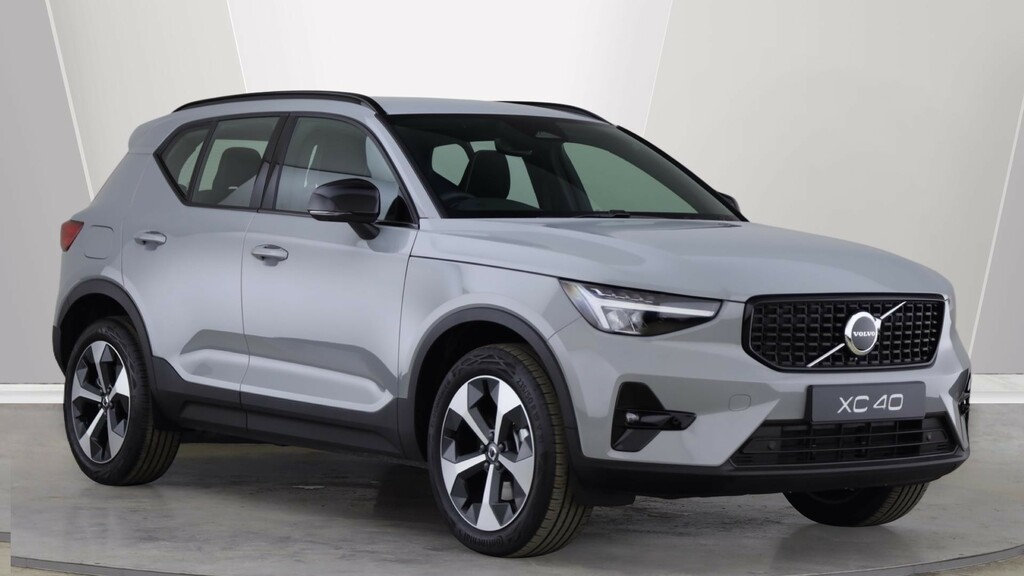 Volvo XC40 B3 P Plus Dark Park Camera, Heated Seats, Apple