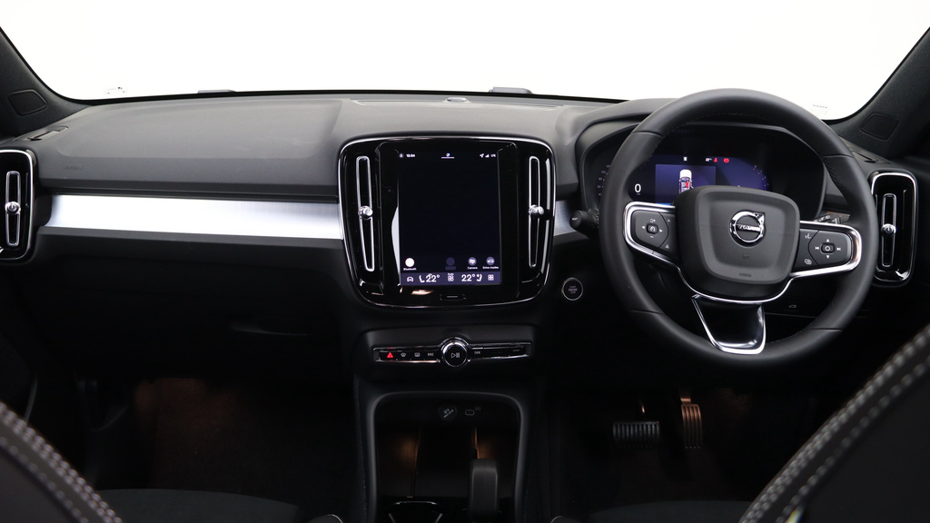 Volvo XC40 B3 P Plus Dark Park Camera, Heated Seats, Apple  #5