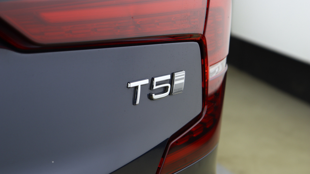 Volvo S60 2.0 T5 R-design Edition Saloon Eur Red #56
