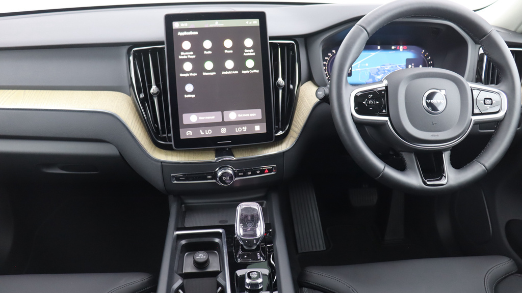 Volvo XC60 B5 P Awd Plus Dark Harmankardon Sound, 360 Cam YC26RAU #5